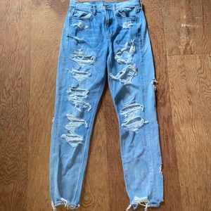 American Eagle Mom Jean